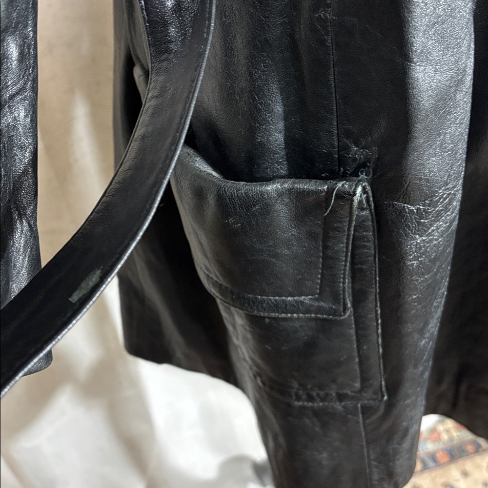 Vintage 80s Women's Black Leather Jacket - Picture 6 of 8